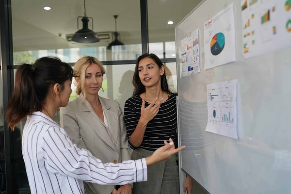 Les alliances stratégiques en externalisation : créer des synergies gagnantes